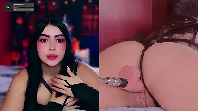 Snapshot of perla_cm chatting on 10-31-25, 11:11 perla cm online show from 10-31-25, 11:11