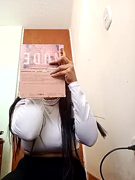 IsabellaLuxe online show from 09-25-25, 12:42