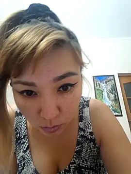 Snapshot of HellaWerlous chatting on 09-13-25, 06:40 HellaWerlous online show from 09-13-25, 06:40