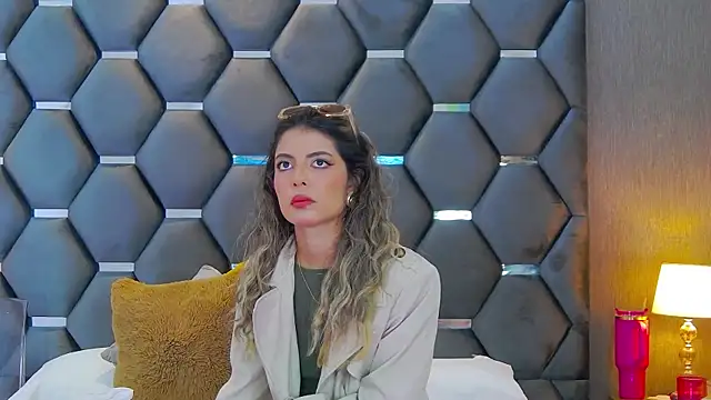 Snapshot of BlaireParker chatting on 09-19-25, 12:17 BlaireParker online show from 09-19-25, 12:17