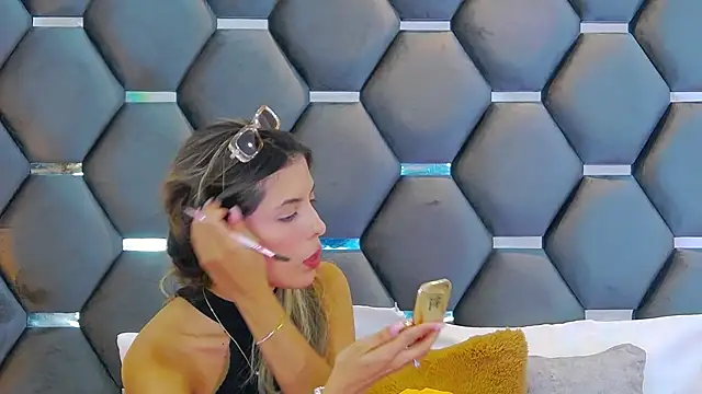 Snapshot of BlaireParker chatting on 09-23-25, 11:57 BlaireParker online show from 09-23-25, 11:57