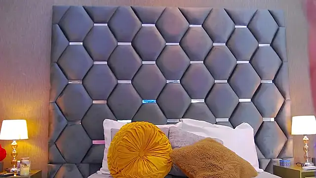 Snapshot of BlaireParker chatting on 10-18-25, 11:55 BlaireParker online show from 10-18-25, 11:55