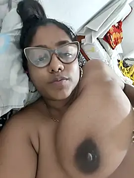 Snapshot of MeliBoobs chatting on 11-12-25, 02:34 MeliBoobs online show from 11-12-25, 02:34