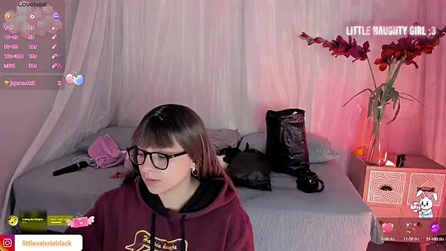 Aurora blaack online show from 10-17-25, 04:37