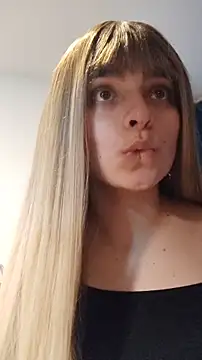 Aurora blaack online show from 12-15-25, 01:32