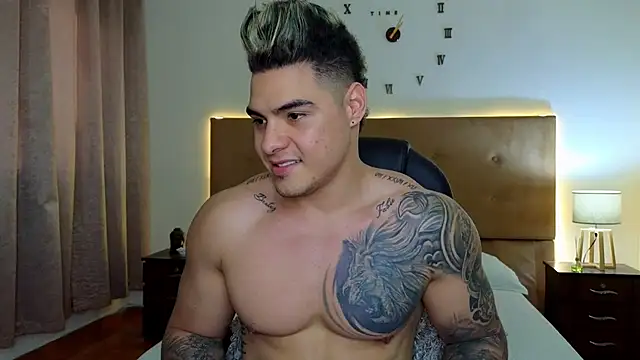 Snapshot of Steven_Velez chatting on 10-16-25, 08:54 Steven Velez online show from 10-16-25, 08:54