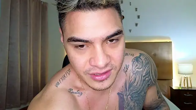 Snapshot of Steven_Velez chatting on 10-20-25, 12:44 Steven Velez online show from 10-20-25, 12:44