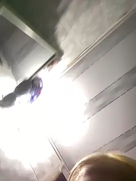 Sallem Pink online show from 10-21-25, 12:28