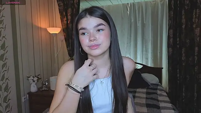 HollisHearl online show from 09-10-25, 09:09