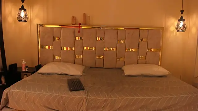 anita toro  online show from 09-20-25, 10:27