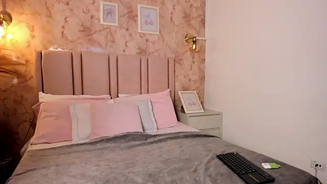 Widny Beaumont online show from 11-13-25, 03:49