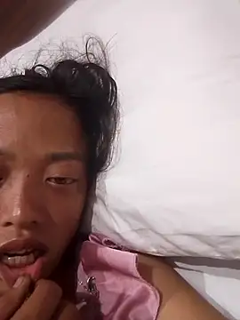 Snapshot of optra34 chatting on 10-04-25, 05:22 optra34 online show from 10-04-25, 05:22