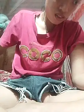 Snapshot of optra34 chatting on 10-14-25, 04:02 optra34 online show from 10-14-25, 04:02