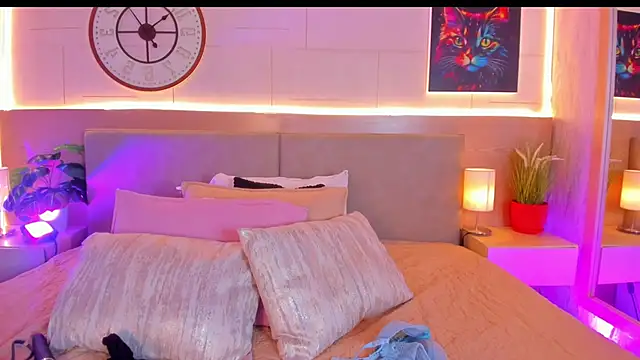 Snapshot of Meloddy_Rose chatting on 11-20-25, 03:39 Meloddy Rose online show from 11-20-25, 03:39