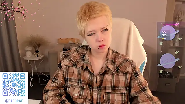 CarolineRichter online show from 09-30-25, 02:16
