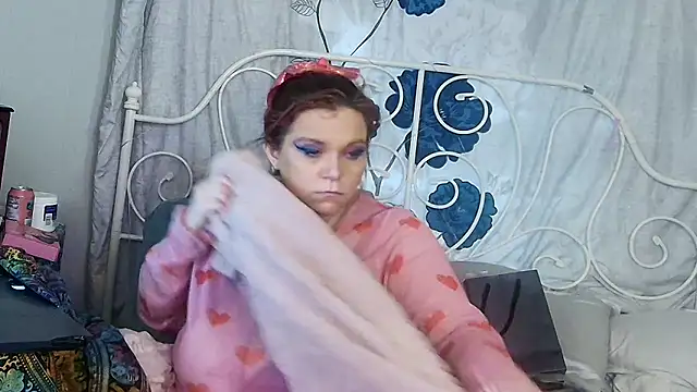 g0lden are0las89 online show from 04-18-26, 06:45