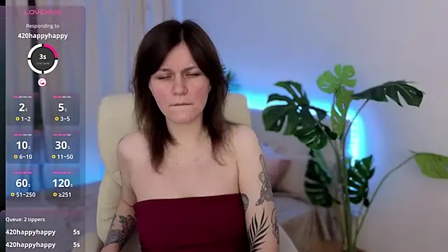 Snapshot of TinaMelt chatting on 09-22-25, 06:32 TinaMelt online show from 09-22-25, 06:32