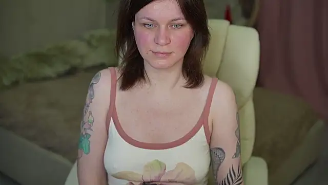 TinaMelt online show from 12-13-25, 08:04