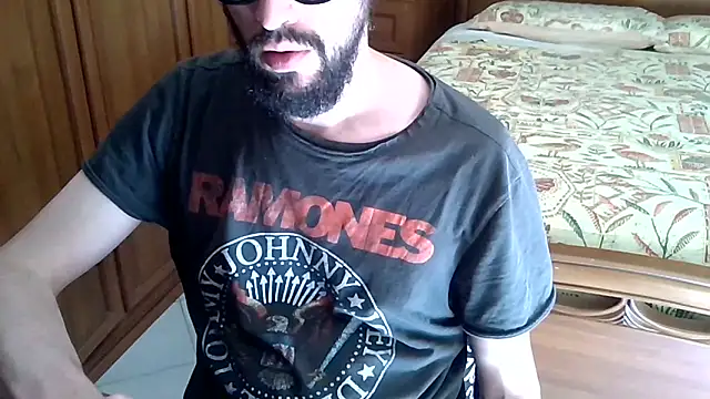 Snapshot of MisterX_99 chatting on 10-06-25, 11:29 MisterX 99 online show from 10-06-25, 11:29