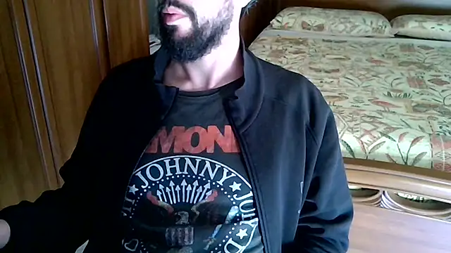 Snapshot of MisterX_99 chatting on 10-07-25, 01:41 MisterX 99 online show from 10-07-25, 01:41