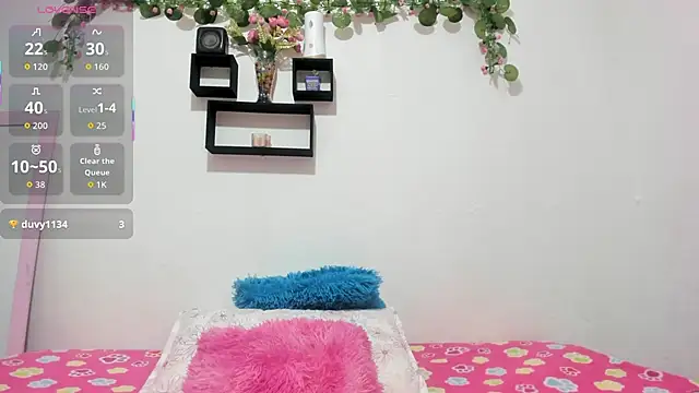 Snapshot of Anni_petite_ chatting on 10-19-25, 09:59 Anni petite  online show from 10-19-25, 09:59