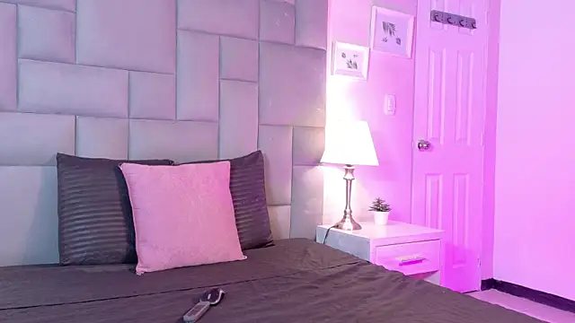 Noah Bells online show from 04-18-26, 02:54