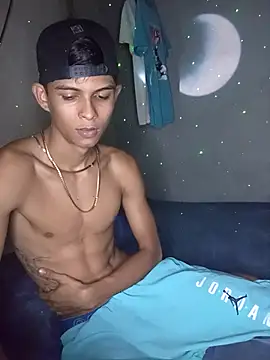 Snapshot of God_Eros_23cm chatting on 10-11-25, 04:44 God Eros 23cm online show from 10-11-25, 04:44