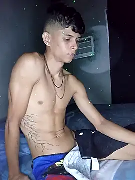 Snapshot of God_Eros_23cm chatting on 10-31-25, 04:24 God Eros 23cm online show from 10-31-25, 04:24