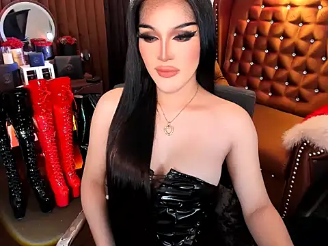 Snapshot of devongarcia chatting on 10-06-25, 04:43 devongarcia online show from 10-06-25, 04:43