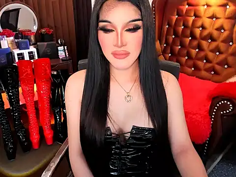 Snapshot of devongarcia chatting on 10-10-25, 06:34 devongarcia online show from 10-10-25, 06:34