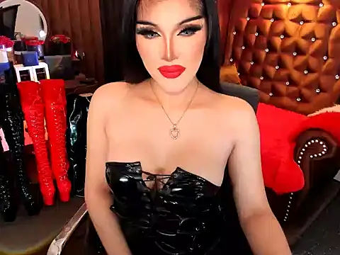 Snapshot of devongarcia chatting on 10-21-25, 05:19 devongarcia online show from 10-21-25, 05:19