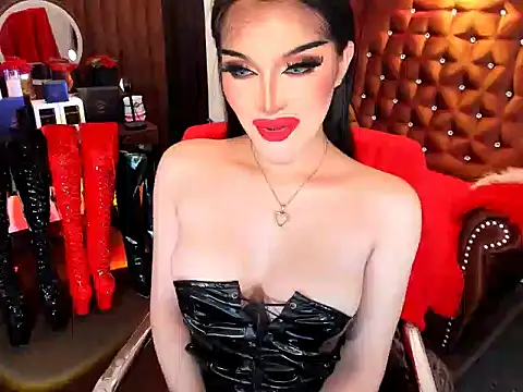 Snapshot of devongarcia chatting on 10-22-25, 11:43 devongarcia online show from 10-22-25, 11:43