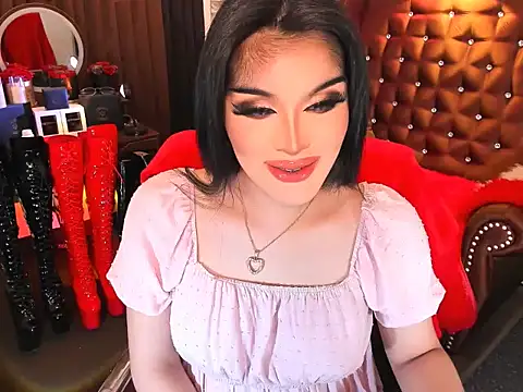 Snapshot of devongarcia chatting on 10-27-25, 08:29 devongarcia online show from 10-27-25, 08:29