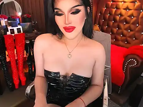 Snapshot of devongarcia chatting on 11-12-25, 12:55 devongarcia online show from 11-12-25, 12:55