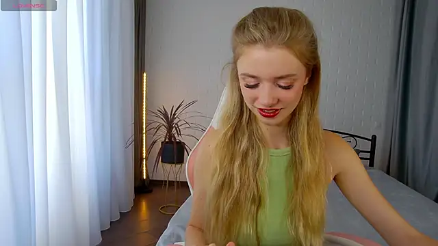 KelsiWest online show from 09-21-25, 05:31