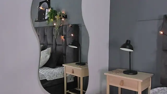 RiriiBrunette   online show from 09-17-25, 07:37