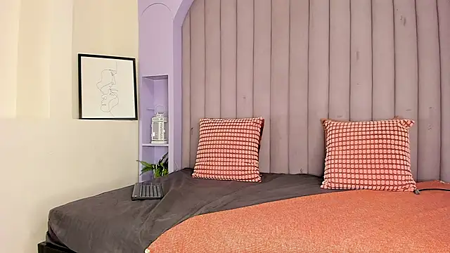 RiriiBrunette   online show from 10-15-25, 07:58