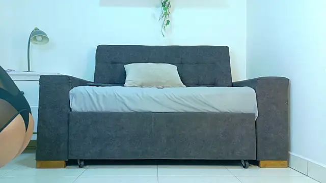 Snapshot of RiriiBrunette__ chatting on 05-21-26, 07:43 RiriiBrunette online show from 05-21-26, 07:43