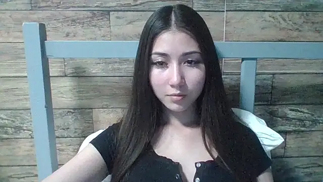 Virginia Hicks online show from 10-06-25, 06:05