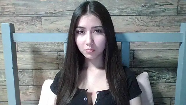 Virginia Hicks online show from 11-28-25, 02:31