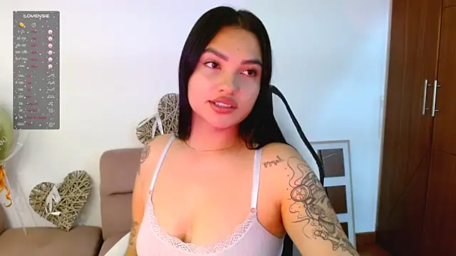 Snapshot of gaby_saikoz chatting on 10-14-25, 04:57 gaby saikoz online show from 10-14-25, 04:57