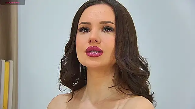 EmilyNovaa online show from 03-17-26, 07:06