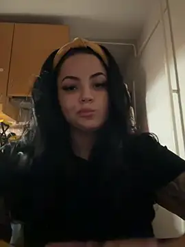 Snapshot of sexybunny18255 chatting on 09-28-25, 07:30 sexybunny18255 online show from 09-28-25, 07:30