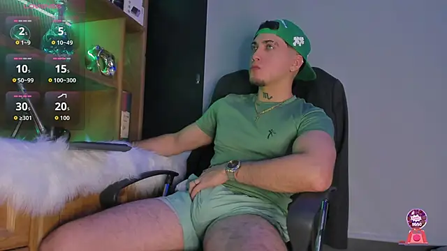 Snapshot of Gael_williams1 chatting on 11-02-25, 12:57 Gael williams1 online show from 11-02-25, 12:57