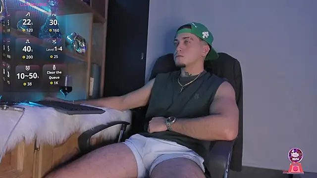 Snapshot of Gael_williams1 chatting on 12-14-25, 01:00 Gael williams1 online show from 12-14-25, 01:00