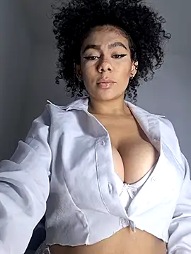 Snapshot of Yerystar chatting on 09-14-25, 12:43 Yerystar online show from 09-14-25, 12:43