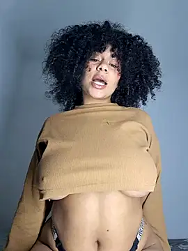 Snapshot of Yerystar chatting on 10-11-25, 09:35 Yerystar online show from 10-11-25, 09:35