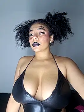 Snapshot of Yerystar chatting on 11-01-25, 06:37 Yerystar online show from 11-01-25, 06:37