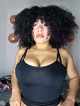 Snapshot of Yerystar chatting on 11-27-25, 12:46 Yerystar online show from 11-27-25, 12:46