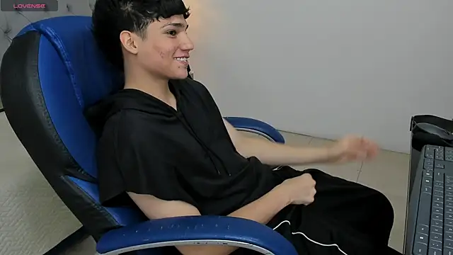 SamBlack  online show from 04-29-26, 12:31